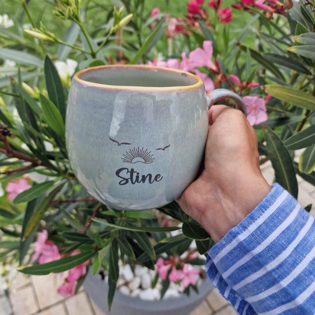 Keramik Tasse dünengrün Gravur Name